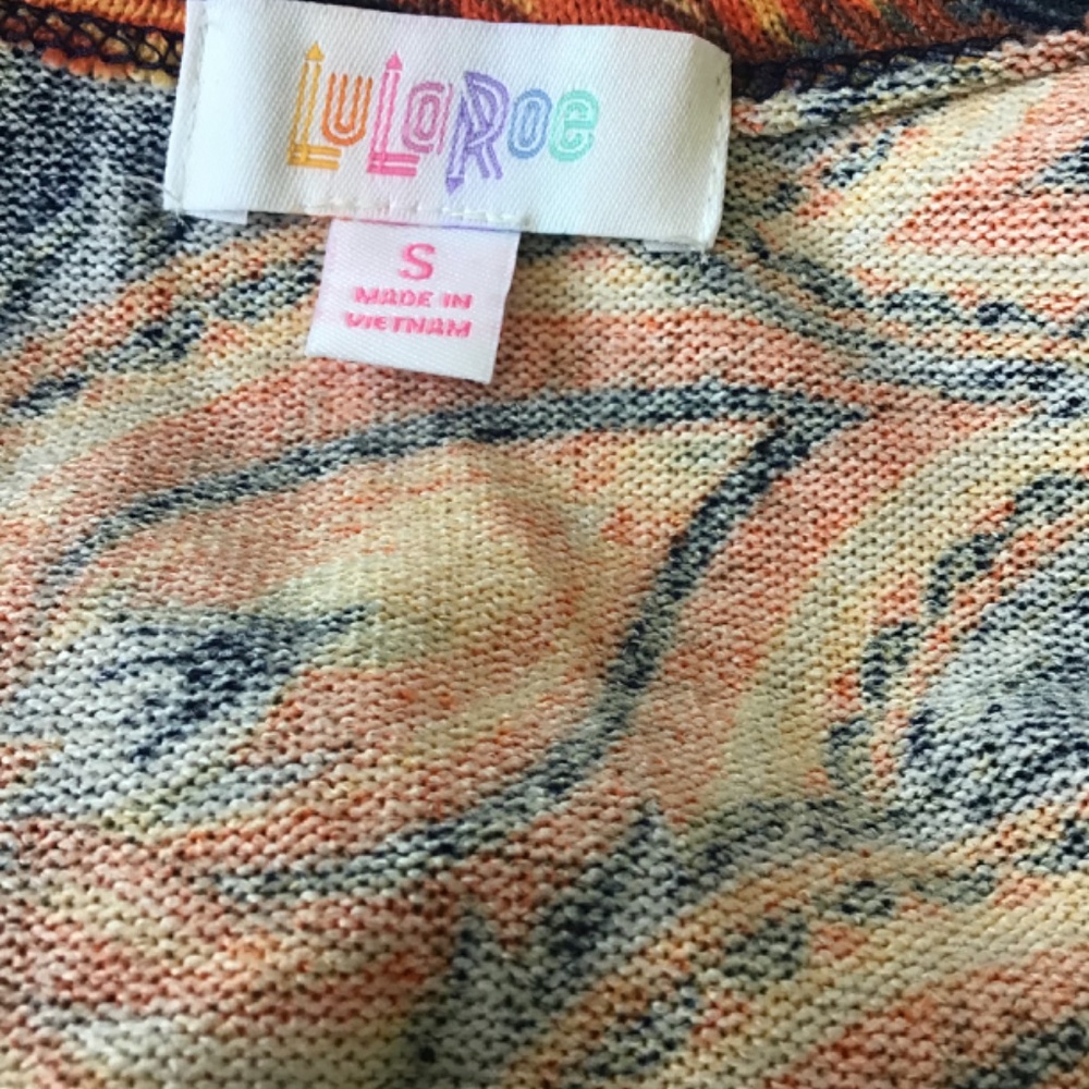 LuLaRoe Sarah Duster Sweater Size Small Bright Paisley Pattern - Picture 4 of 6
